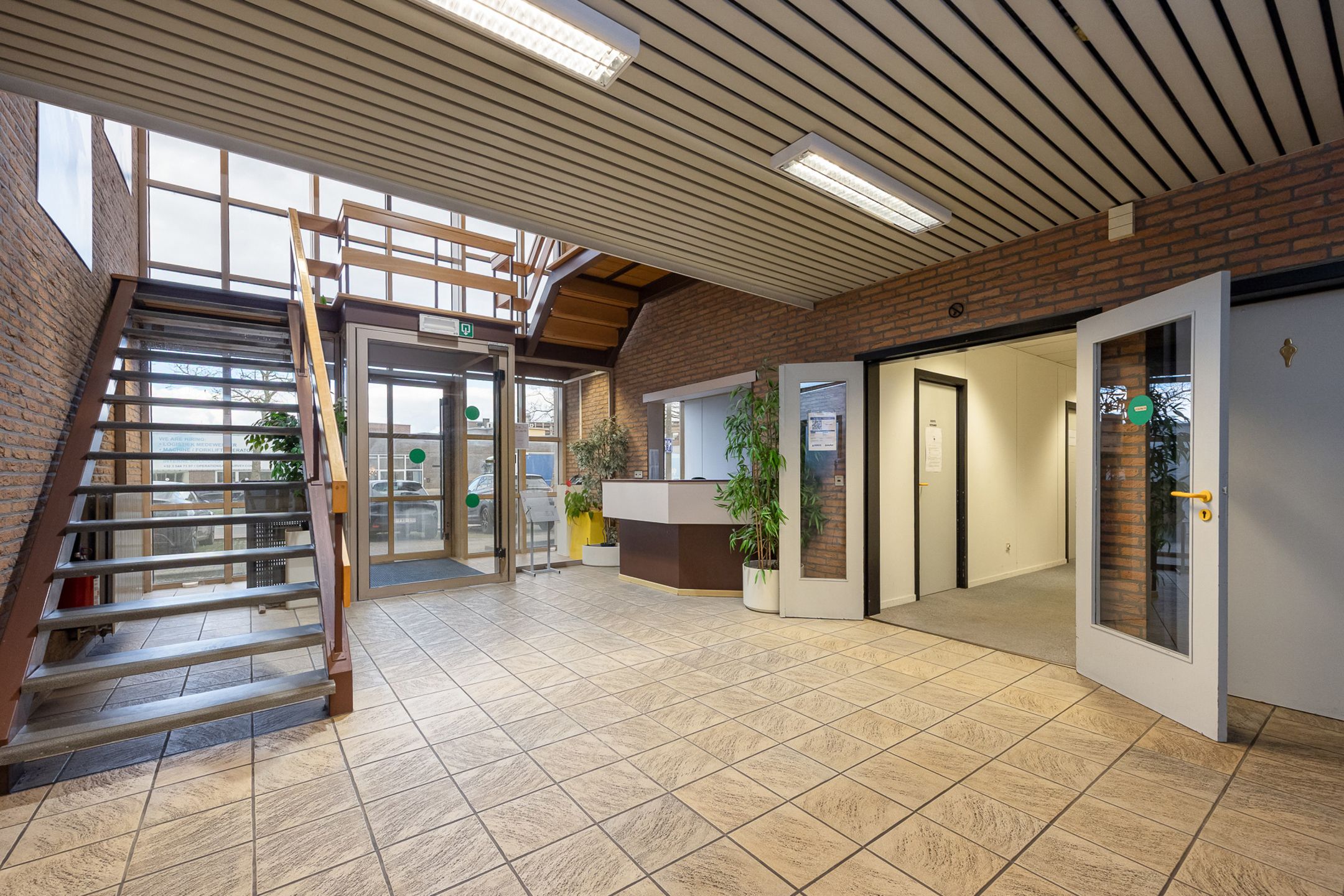 Bedrijfsgebouw te koop te Antwerpen!  foto 3