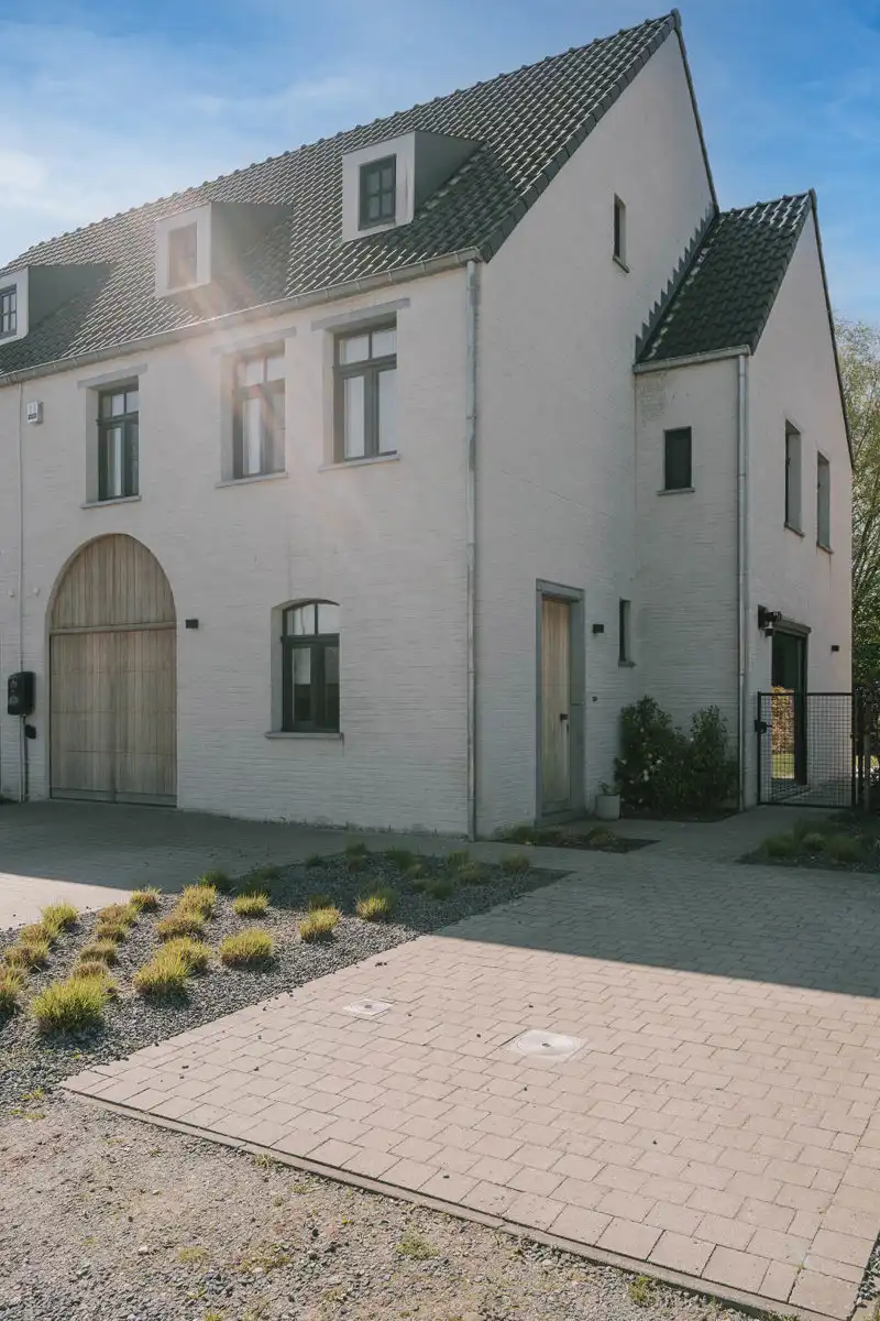 Recent gebouwde, energiezuinige gezinswoning op toplocatie foto 6
