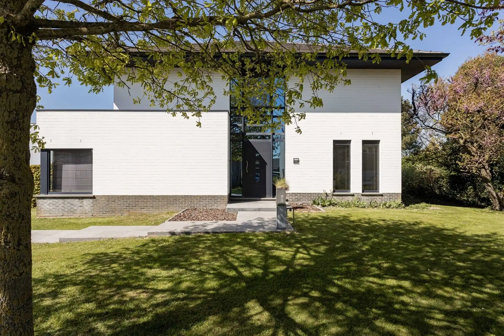 Exclusieve villa met bedrijfsgebouwen op toplocatie in Sint-Laureins foto 6