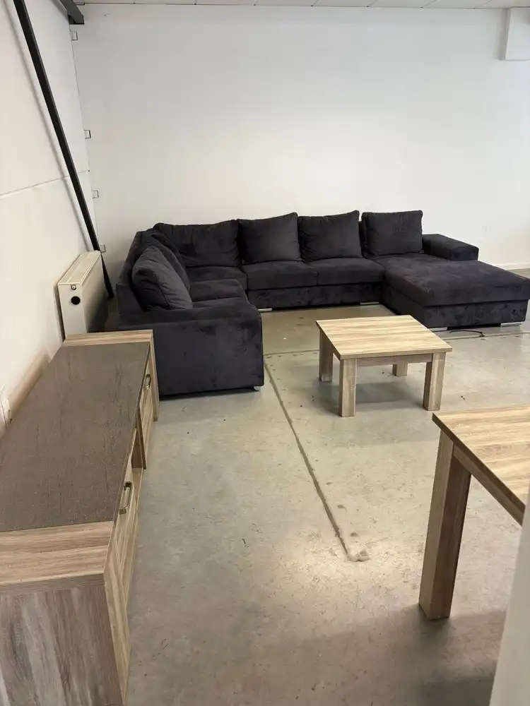 BEDRIJFSUNIT MET KANTOREN foto 8