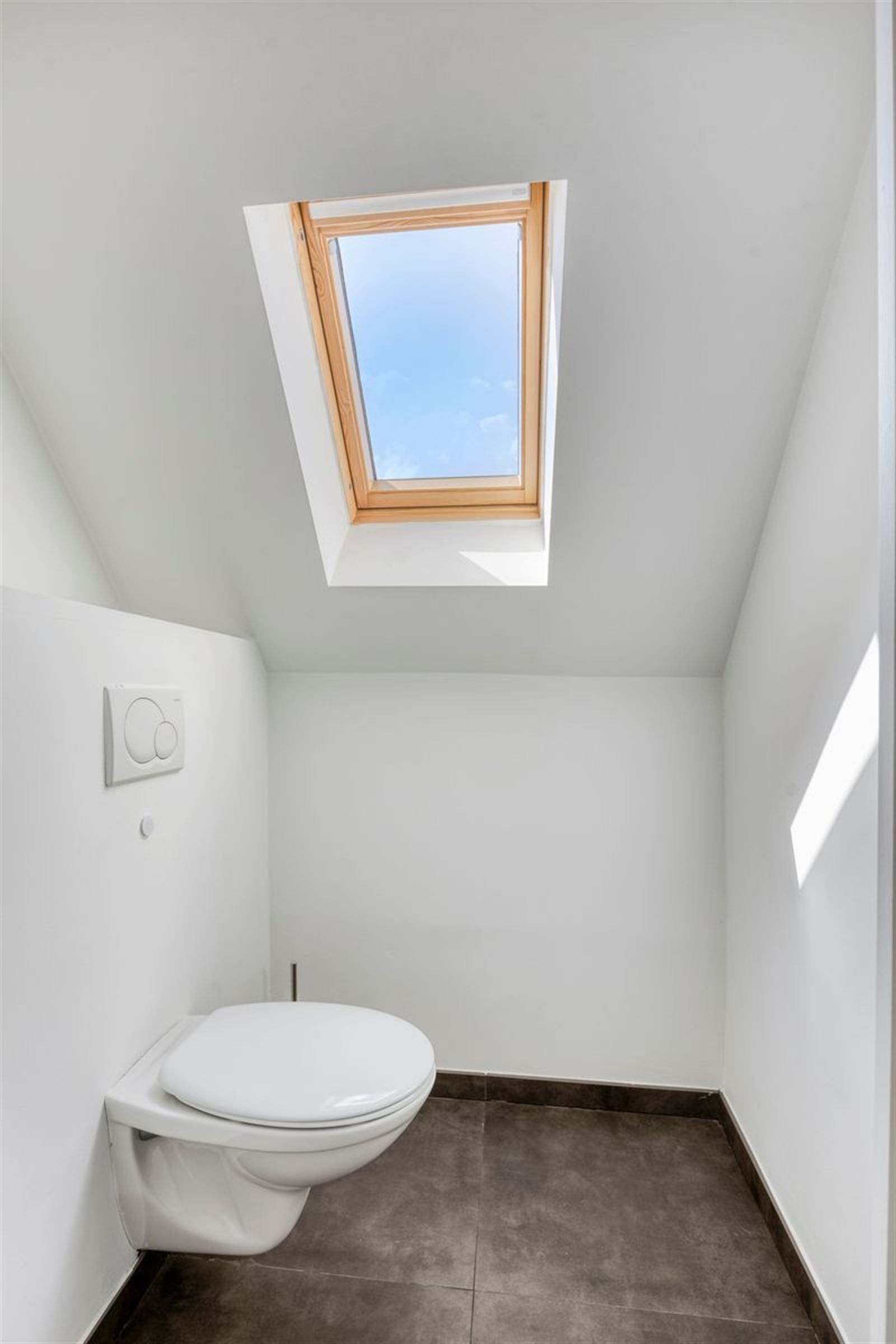Instapklare, rustig achterin gelegen 3-gevelwoning nabij Hallerbos! foto 28