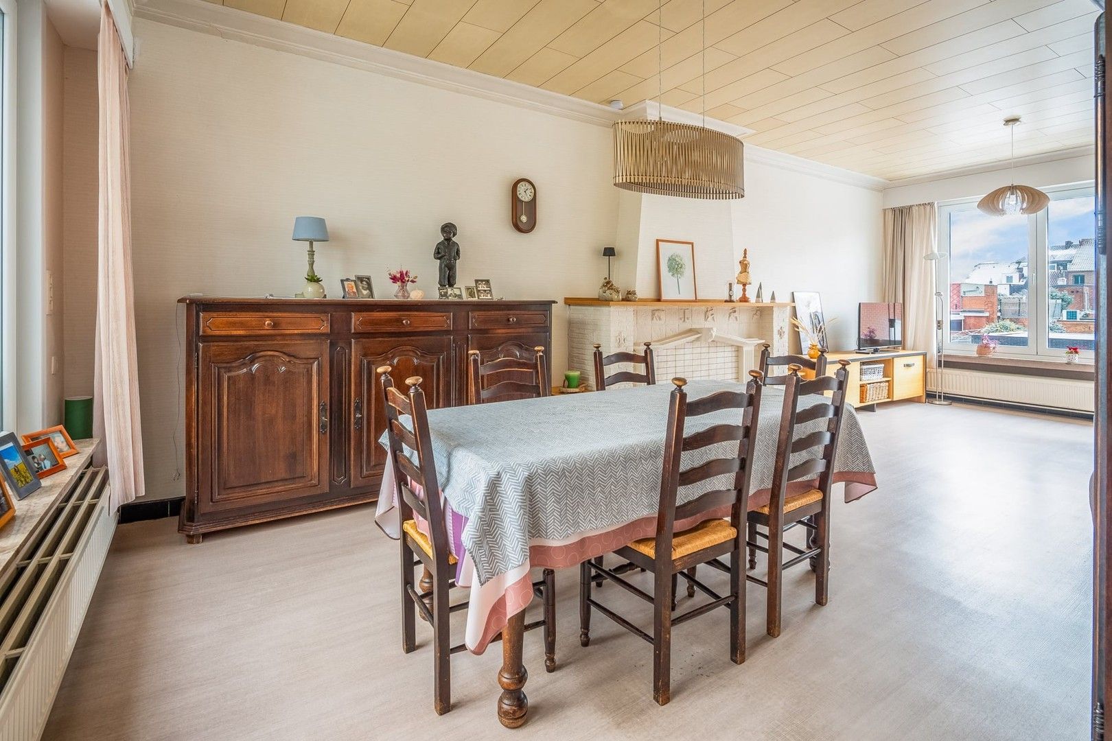 Instapklare woning met garage in een rustige straat! foto 9