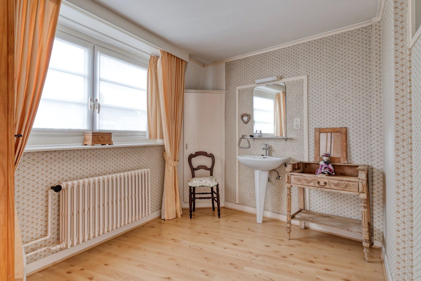 Statige woning in de Roterijstraat te Kortrijk met 223m² bew. Opp. foto 16