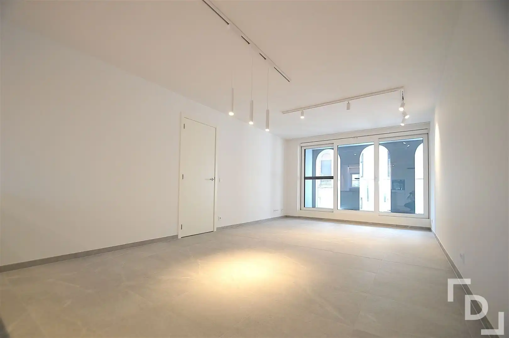 Nieuwbouwappartement met staanplaats in centrum Ieper foto 11