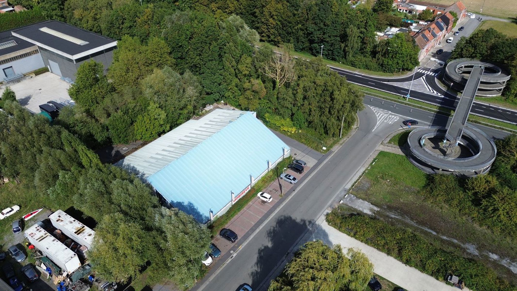 Handelspand 1.400 m² te huur in Moeskroen foto 12