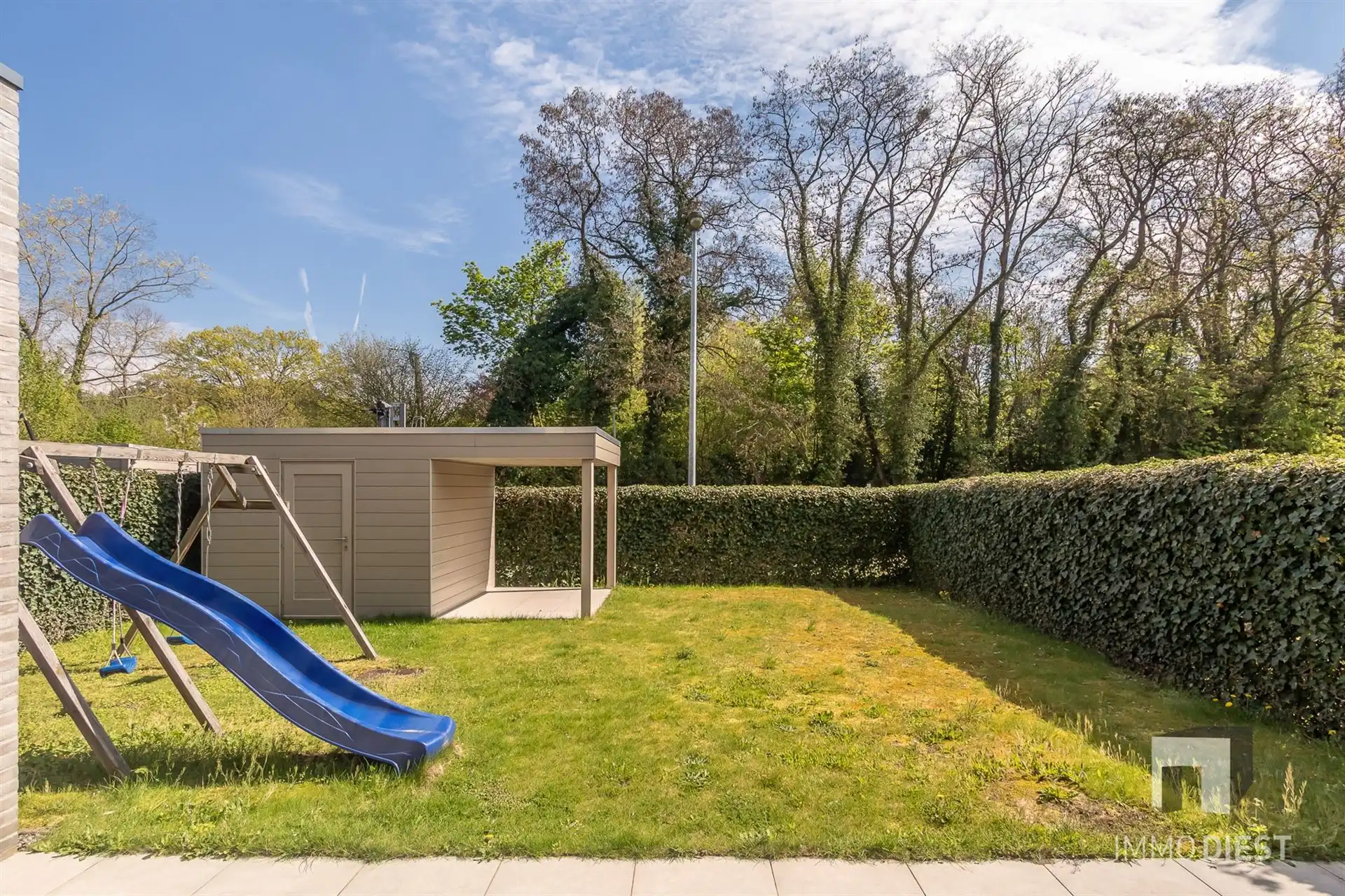 Luxe woning met 4 slaapkamers, 2 badkamers, garage en zonnige tuin foto 34