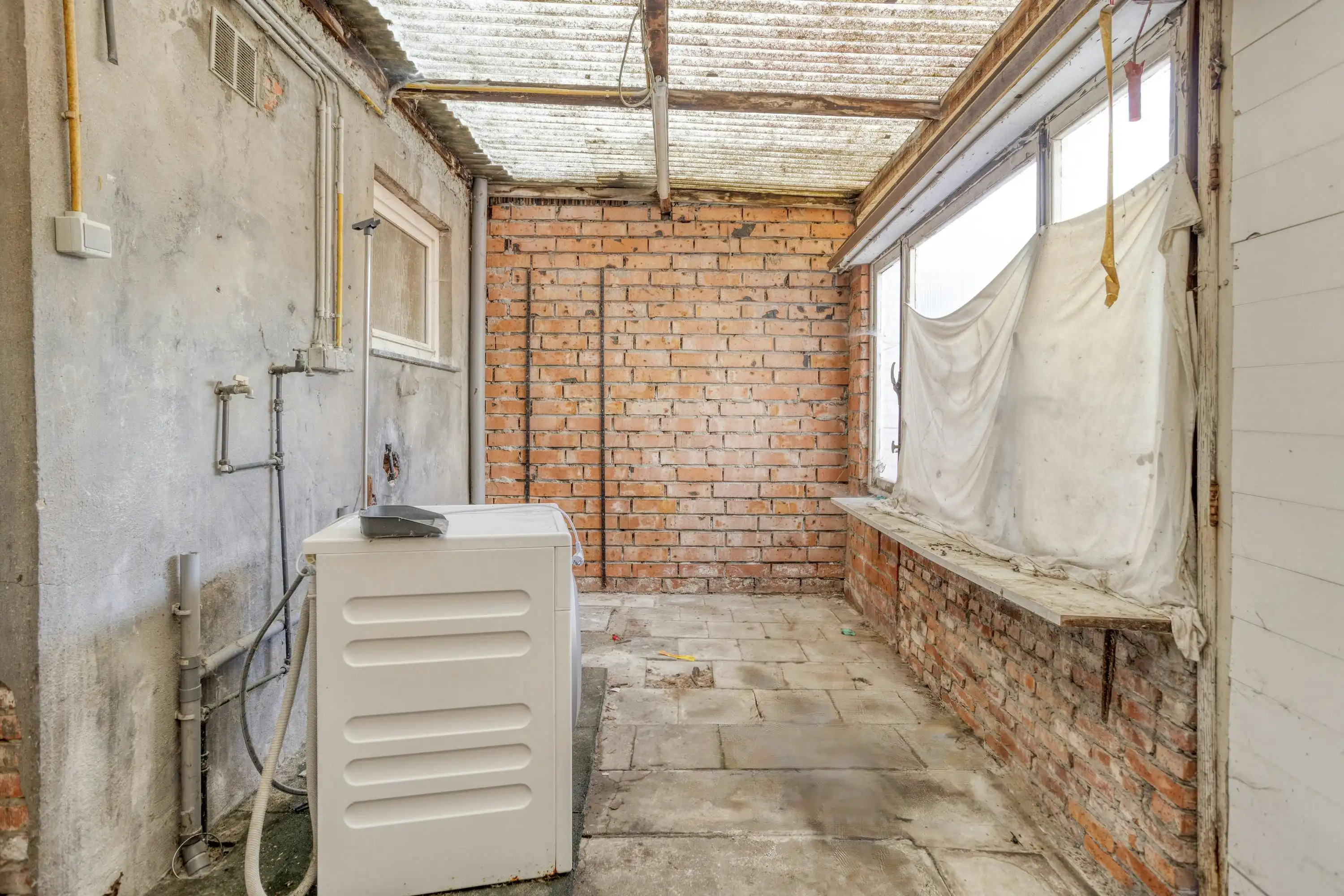 Te renoveren huis met 5 slaapkamers te koop in de Elsdonkwijk te Wilrijk foto 6