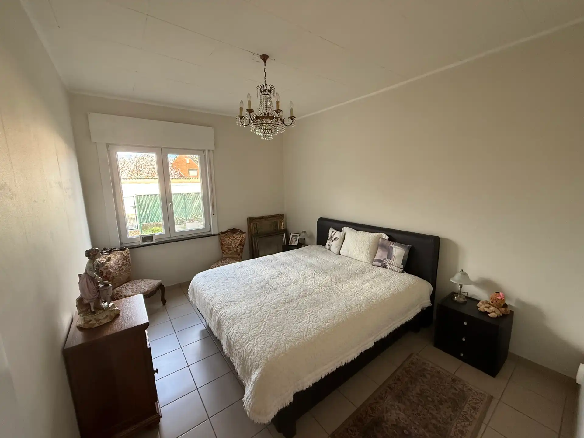 SCHELLEBELLE - Gelijkvloers appartement met tuintje. foto 8