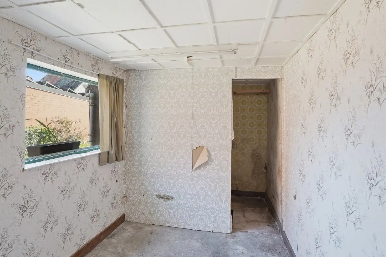 Te renoveren woning in centrum Eernegem foto 13