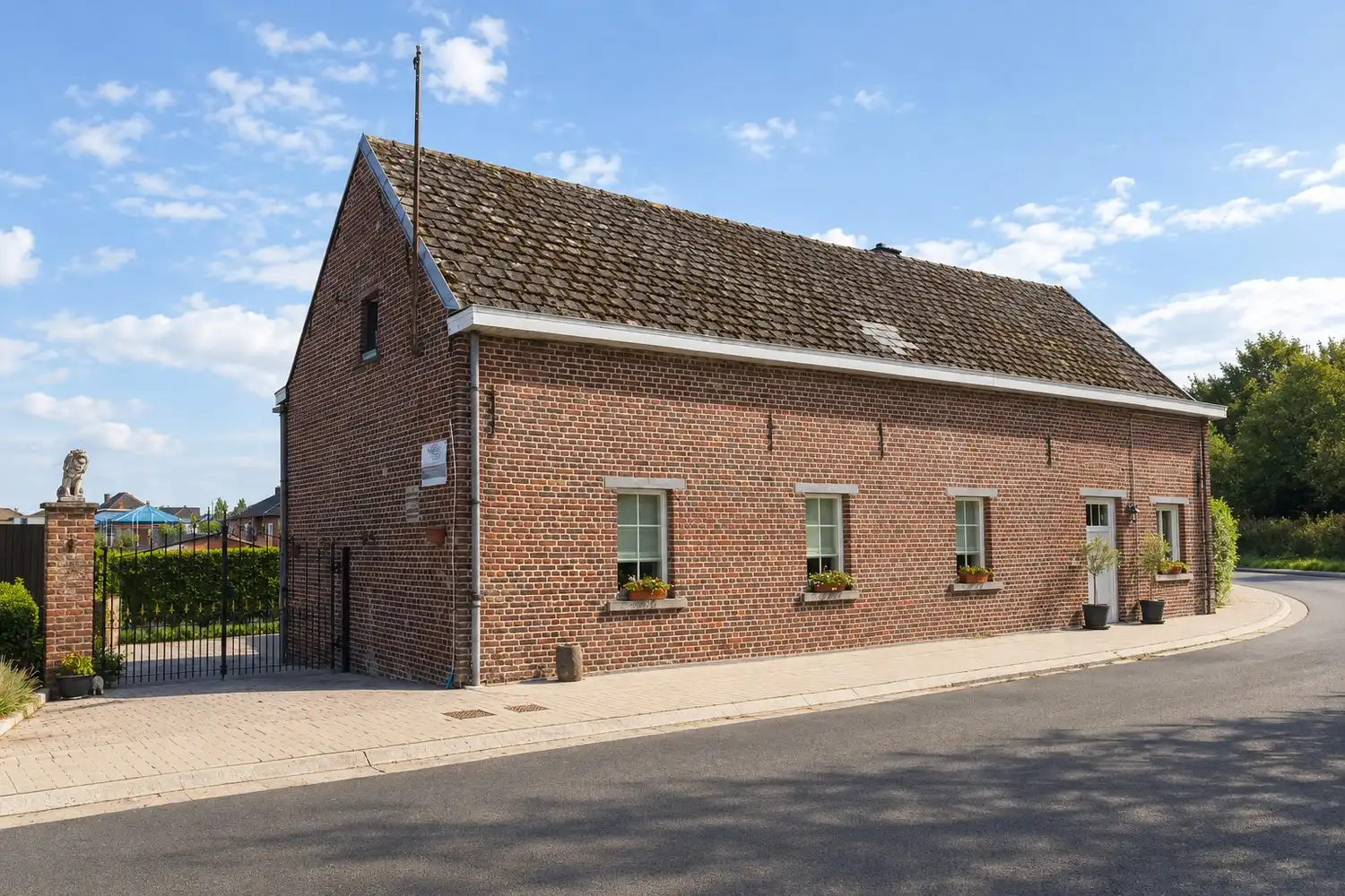 Instapklare woning met tuin in landelijk kader foto 2