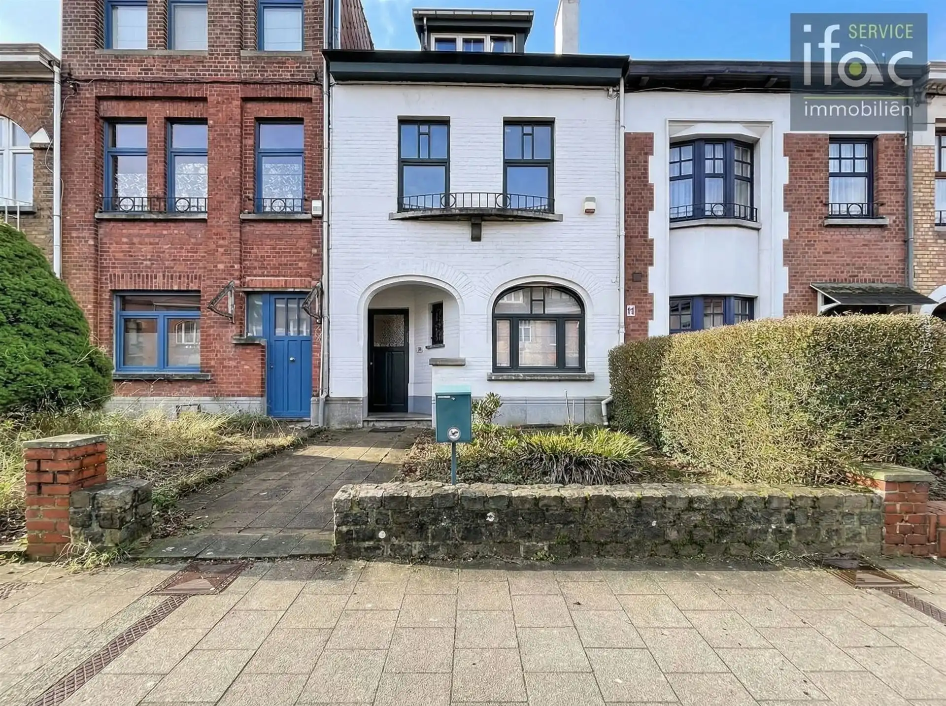 Ruime stadswoning met tuin foto {{pictureIndex}}