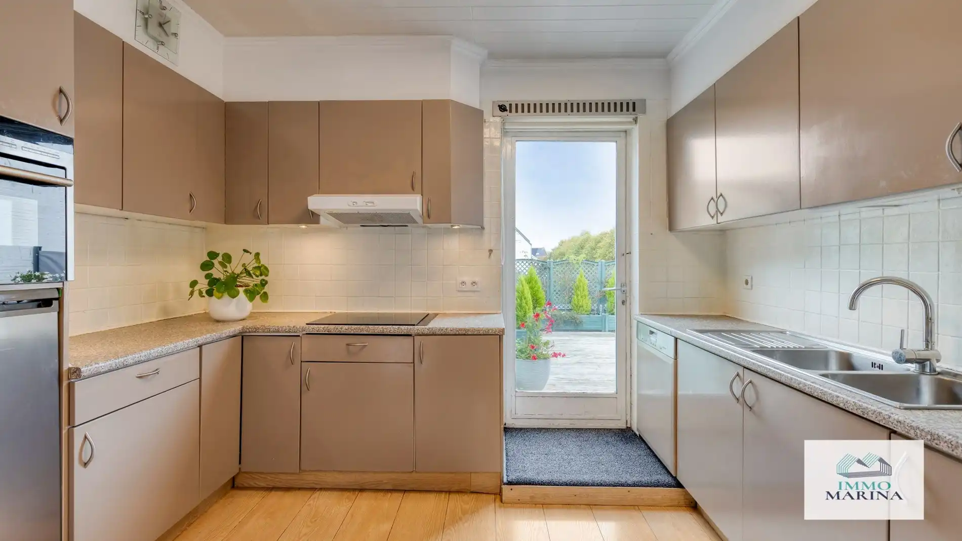 Ruim appartement met terras in centrum Bonheiden foto 8