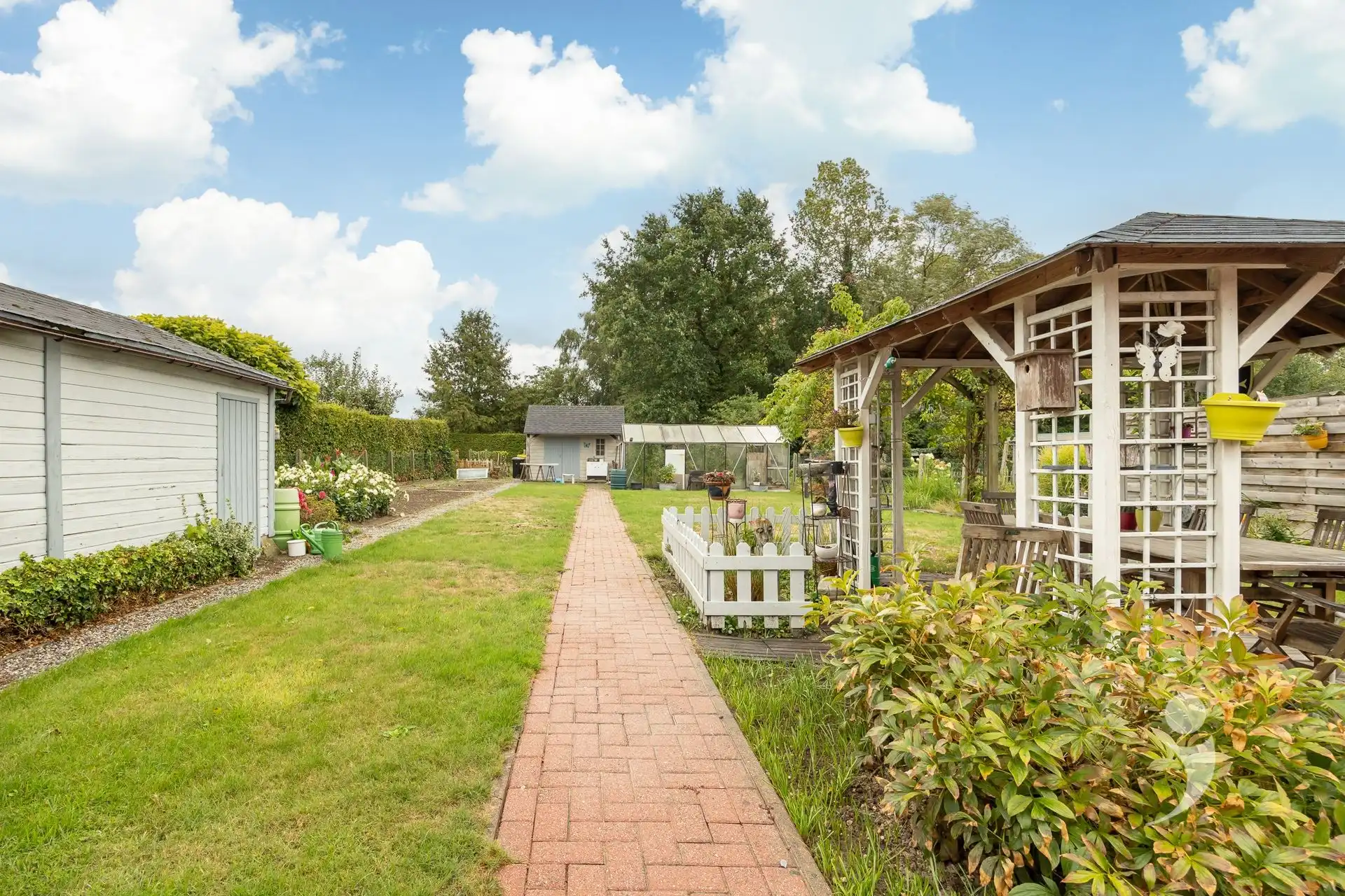 Instapklare woning in zeer rustige woonwijk! foto 21