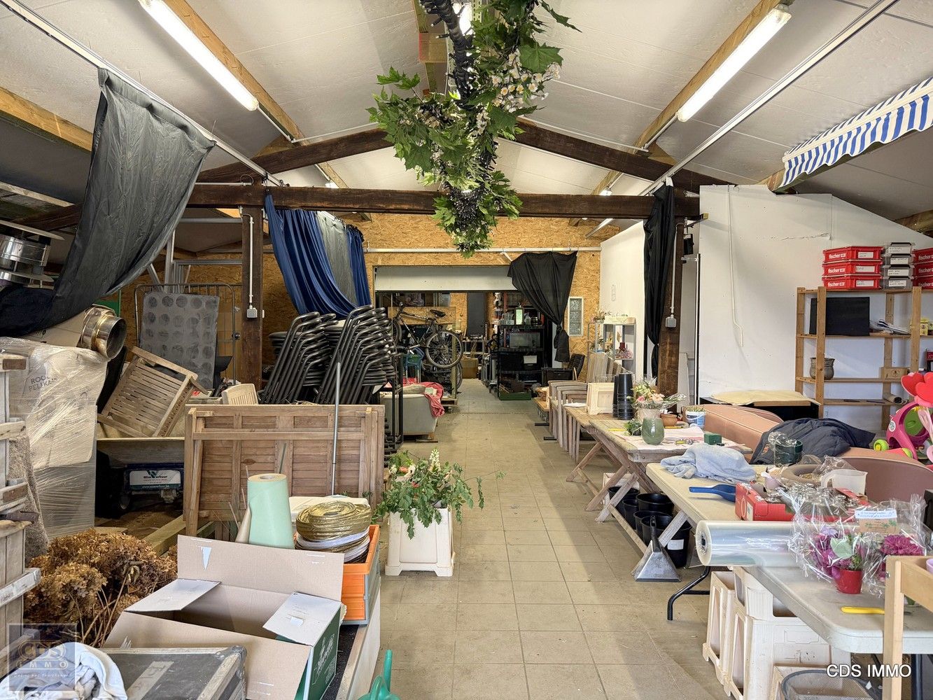 Woning met magazijn foto 7