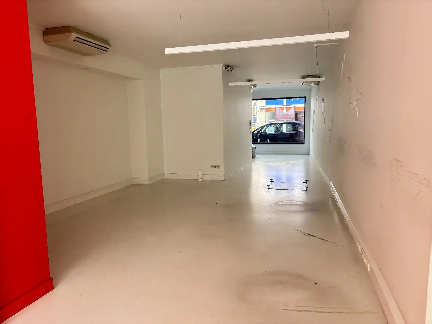 Handelsruimt 66 m² in centrum Brugge foto 2