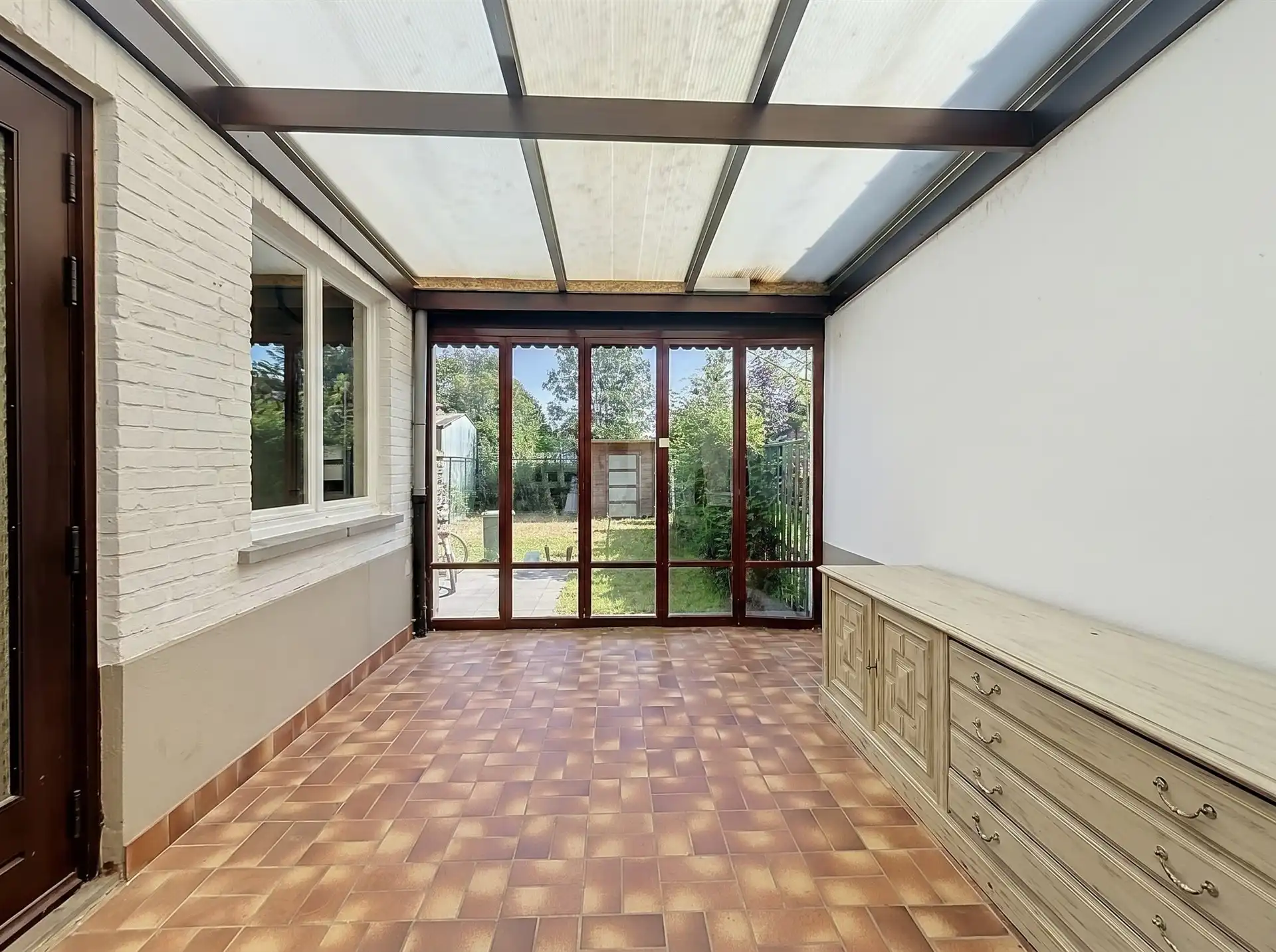 Instapklare woning met halfopen karakter en 4 slaapkamers nabij centrum Sint-Niklaas! foto 10