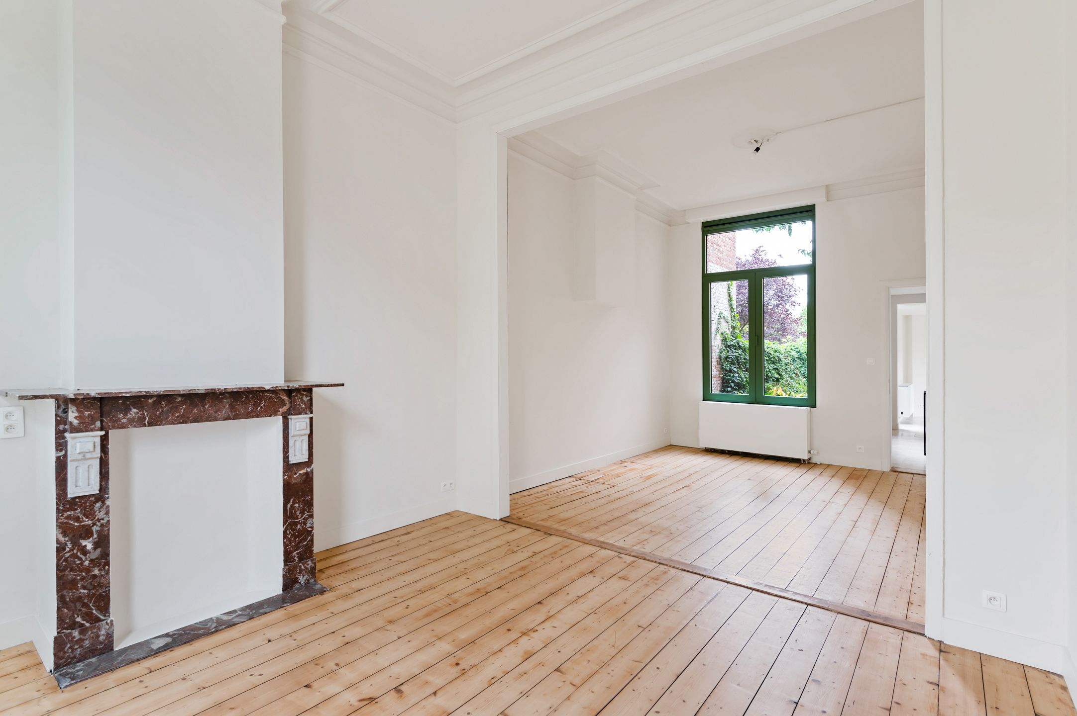 Volledig gerenoveerde herenwoning op een perceel van 770 m²  foto 3
