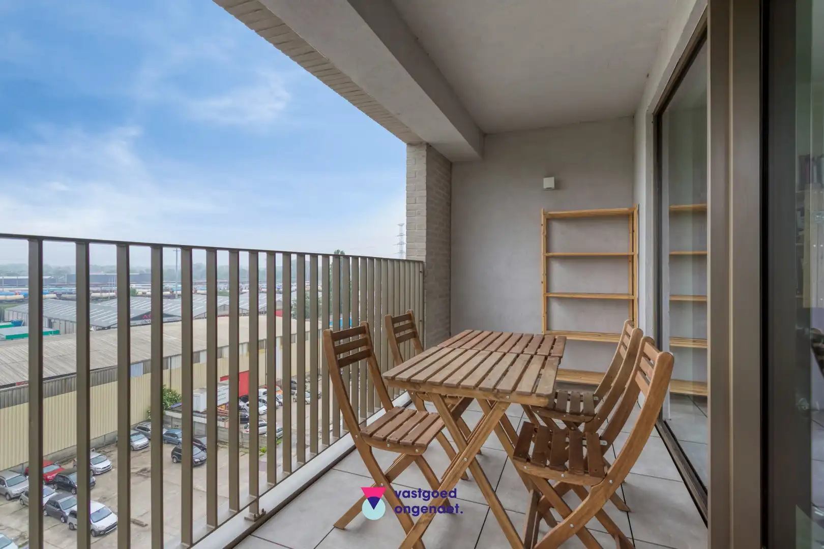 Stijlvol appartement met terras op toplocatie foto 8