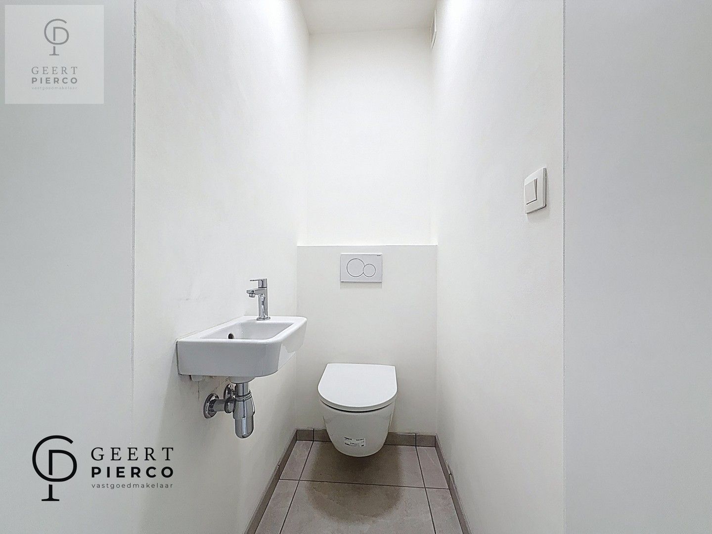 Knap gerenoveerd appartementsgebouw foto 16