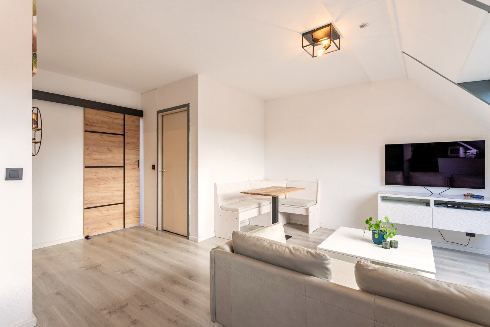 Gunstig gelegen studio met 1 SLPK foto 7
