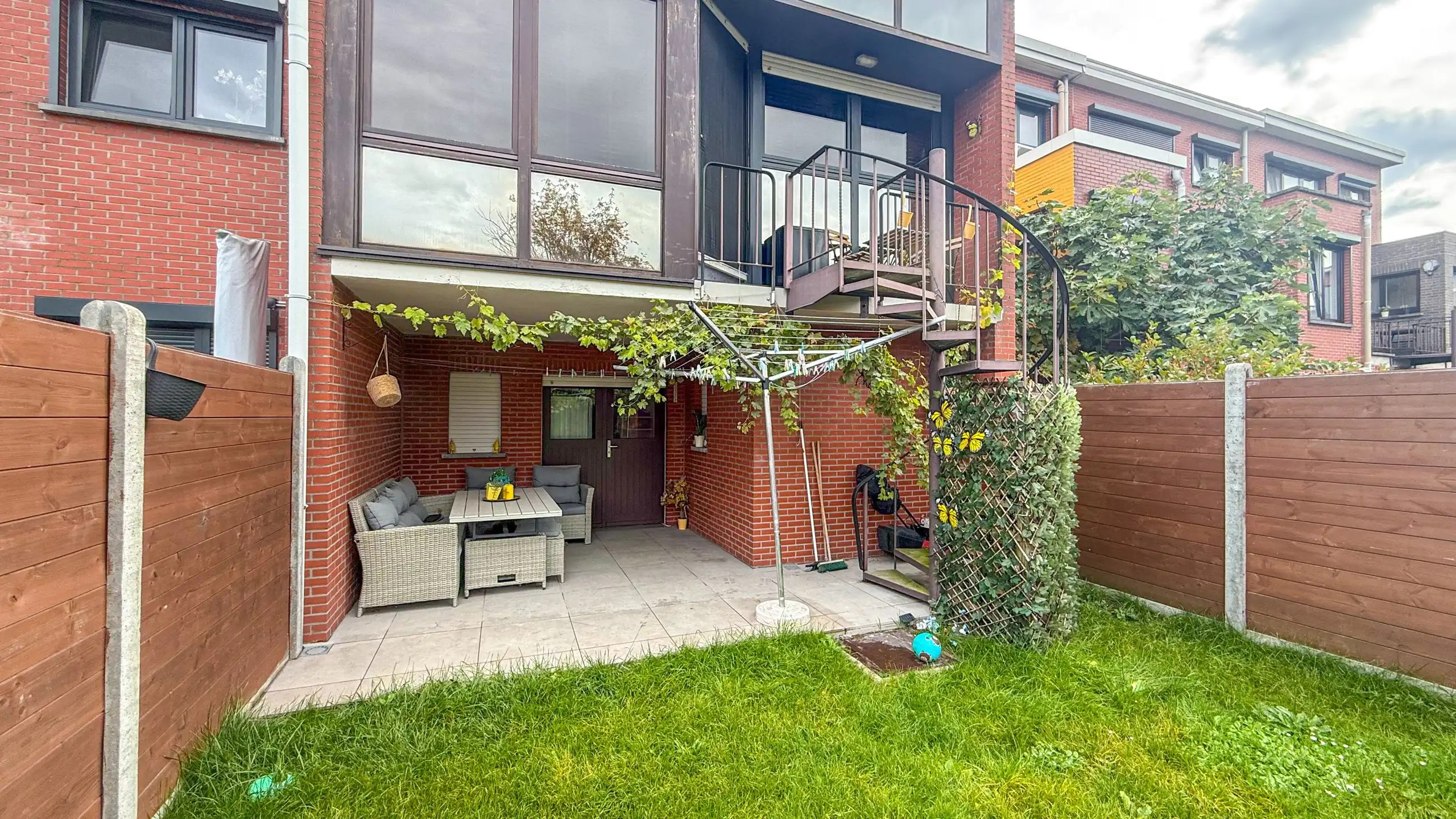 Volledig gerenoveerde woning met 3 slpks + garage en tuin! foto 43