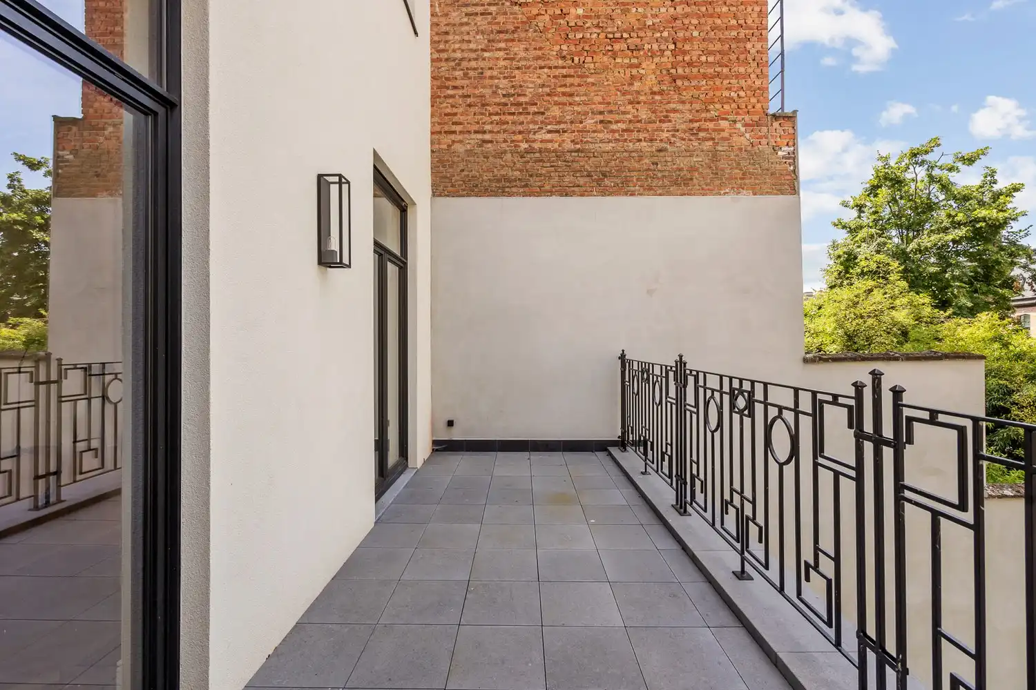 Prestigieuze en totaalgerenoveerde herenwoning (EPC B!) in eclectische stijl met zalige stadstuin op toplocatie aan de Jan Van Rijswijcklaan foto 21