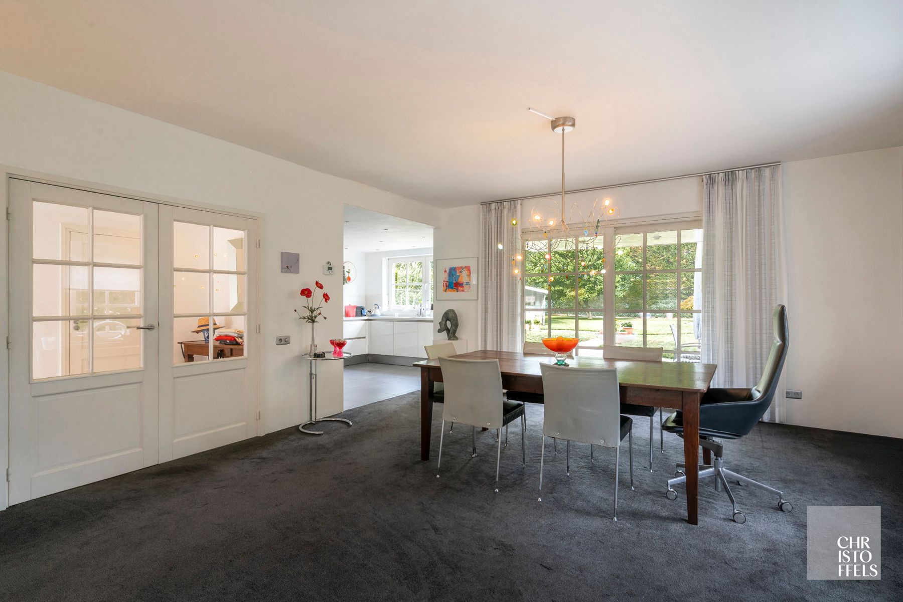 Residentieel gelegen woning (239m²) met 4 slaapkamers in Lanaken! foto 3
