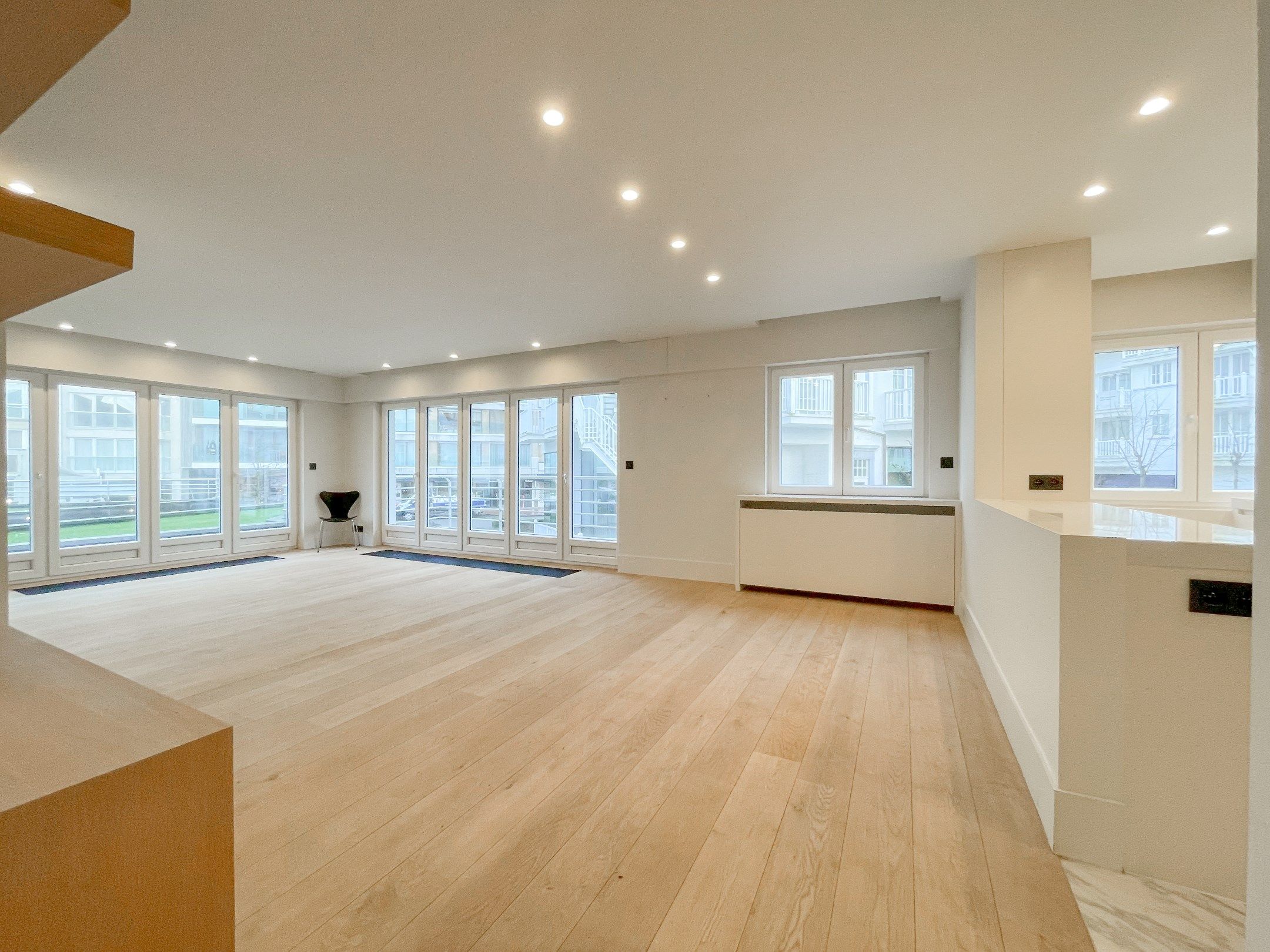 Hoekappartement met een open zicht op de Kustlaan gelegen in een standingvolle villaresidentie. foto 4