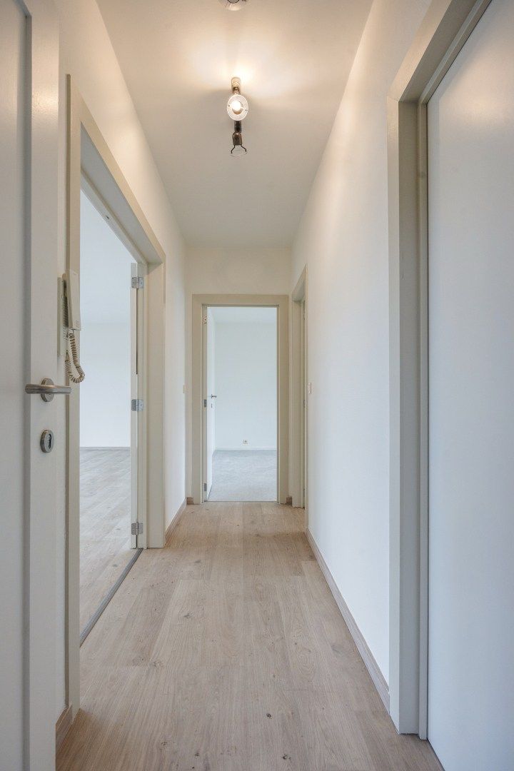 Zonnig appartement met ruime slaapkamers en groot terras vlakbij Leuven - EPC 221 kWh/m² - bewoonbare oppervlakte 99 m²     foto 4