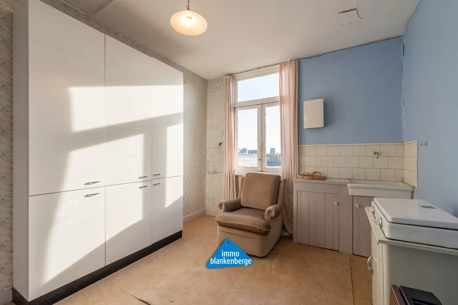 Grote gezinswoning met tuin en 7 slaapkamers nabij centrum en zee foto 26