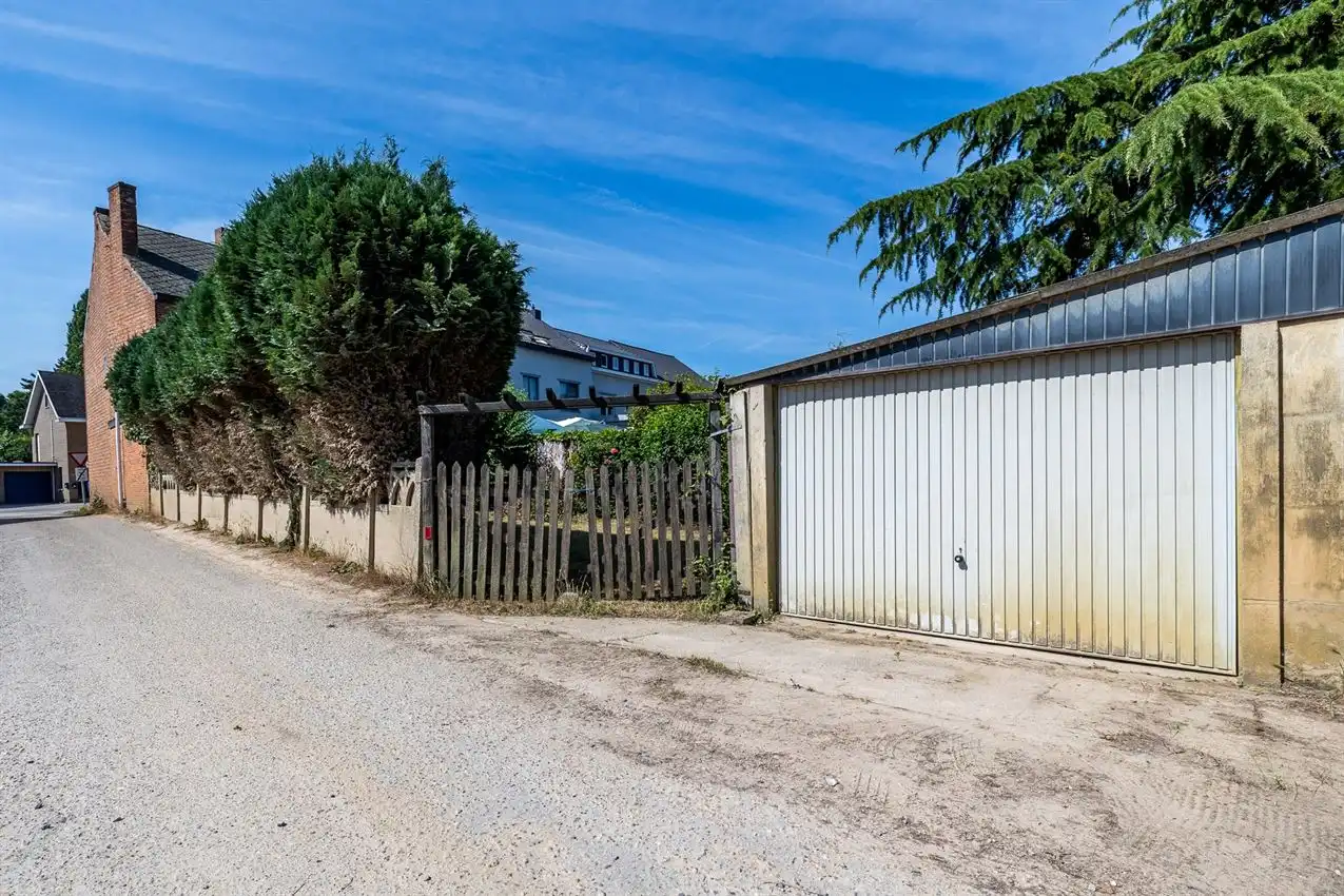 Charmante woning met tuin, 2 slk, garage en uniek zicht op groen landschap foto 4