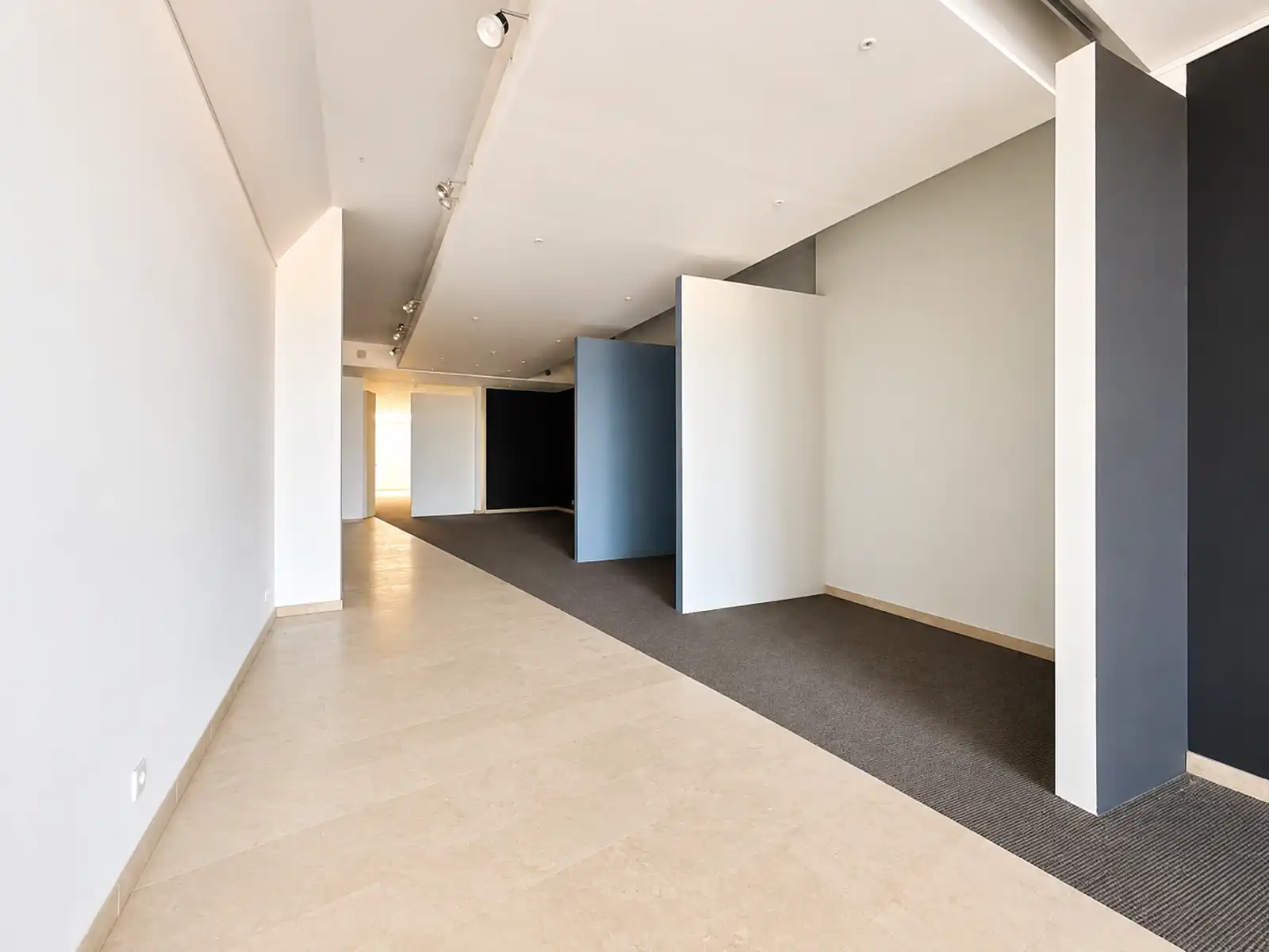 Handelspand van 129 m² op toplocatie op Zeedijk Het Zoute foto 5