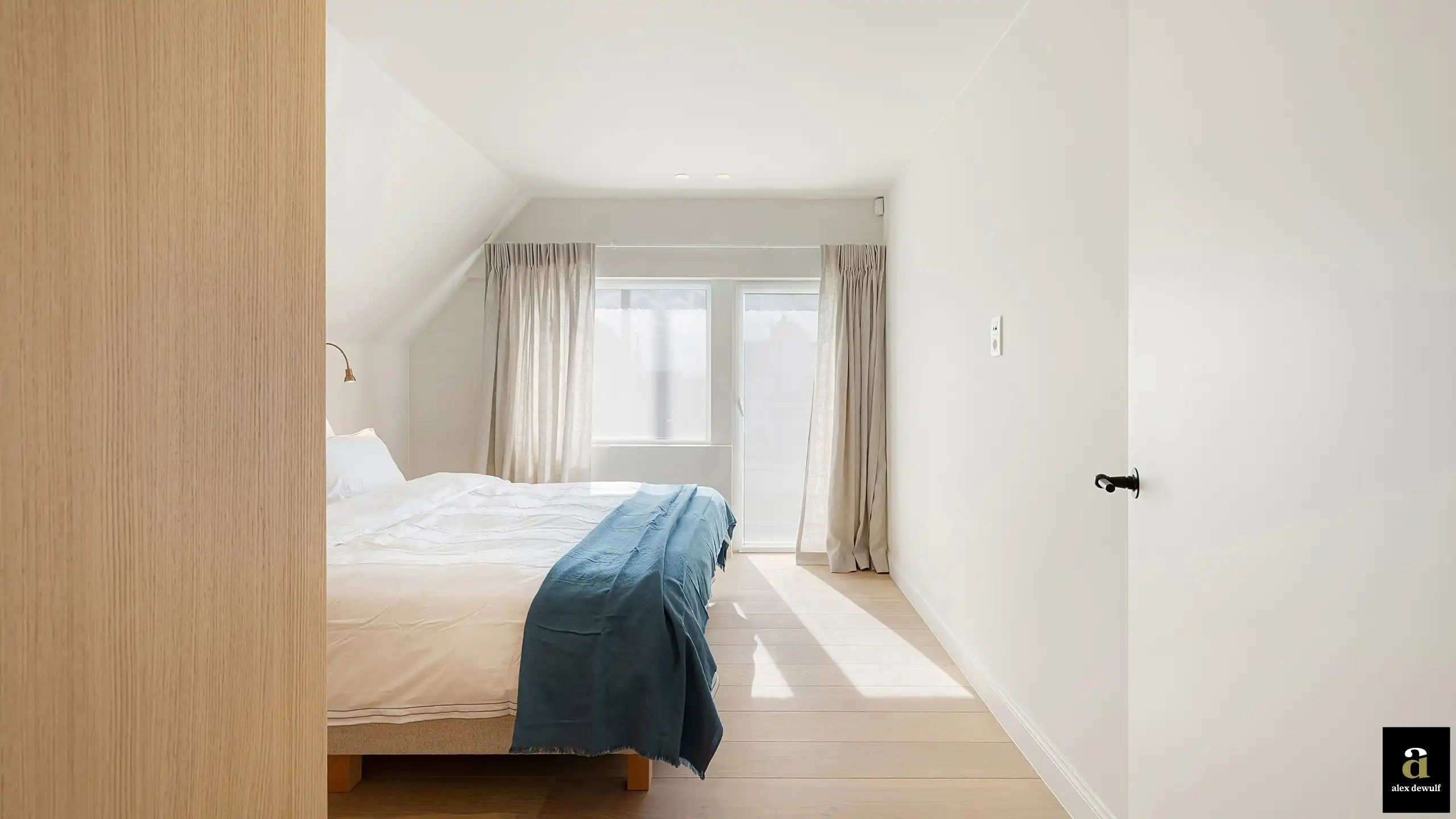 Uitstekend gelegen, volledig gerenoveerde koppelvilla te Duinbergen, op wandelafstand van het strand en de duinen. foto 39