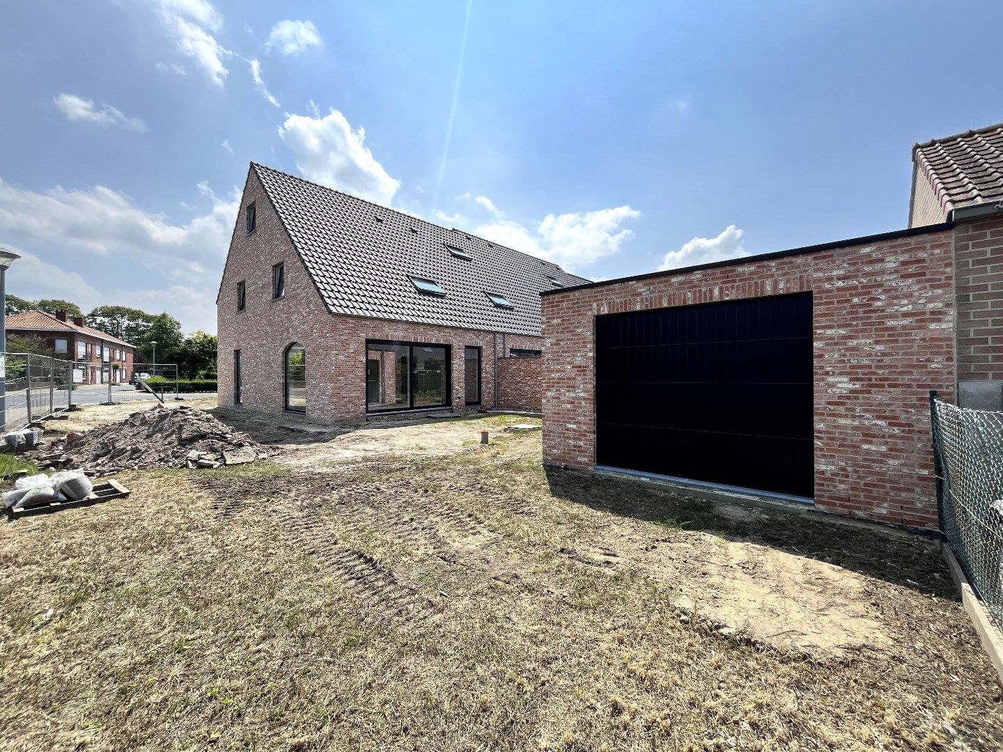 Halfopen 4-slpkr nieuwbouwwoning met garage & tuin (Lot 10B) foto 4