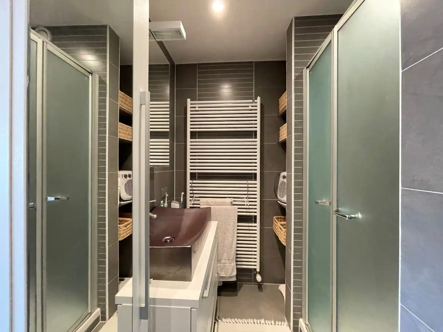 Gemeubeld duplex dakapp. met circa 16 m² terras gelegen in de P. Parmentierlaan op wandelafstand van het Rubensplein en de Zeedijk. foto 15