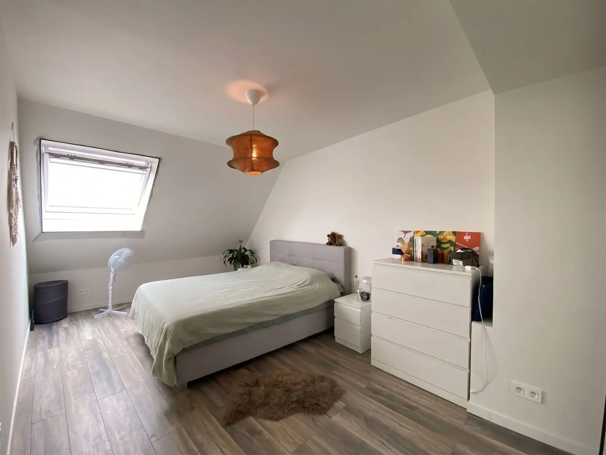 Duplex-appartement met 2 slaapkamers en autostaanplaats, centraal gelegen te Evergem foto 14