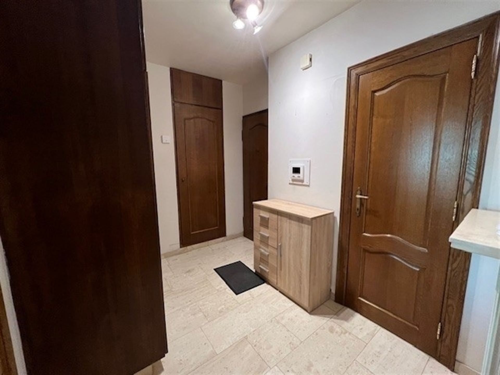 Gezellig 3-SLK appartement  met dubbele garage ! foto 5