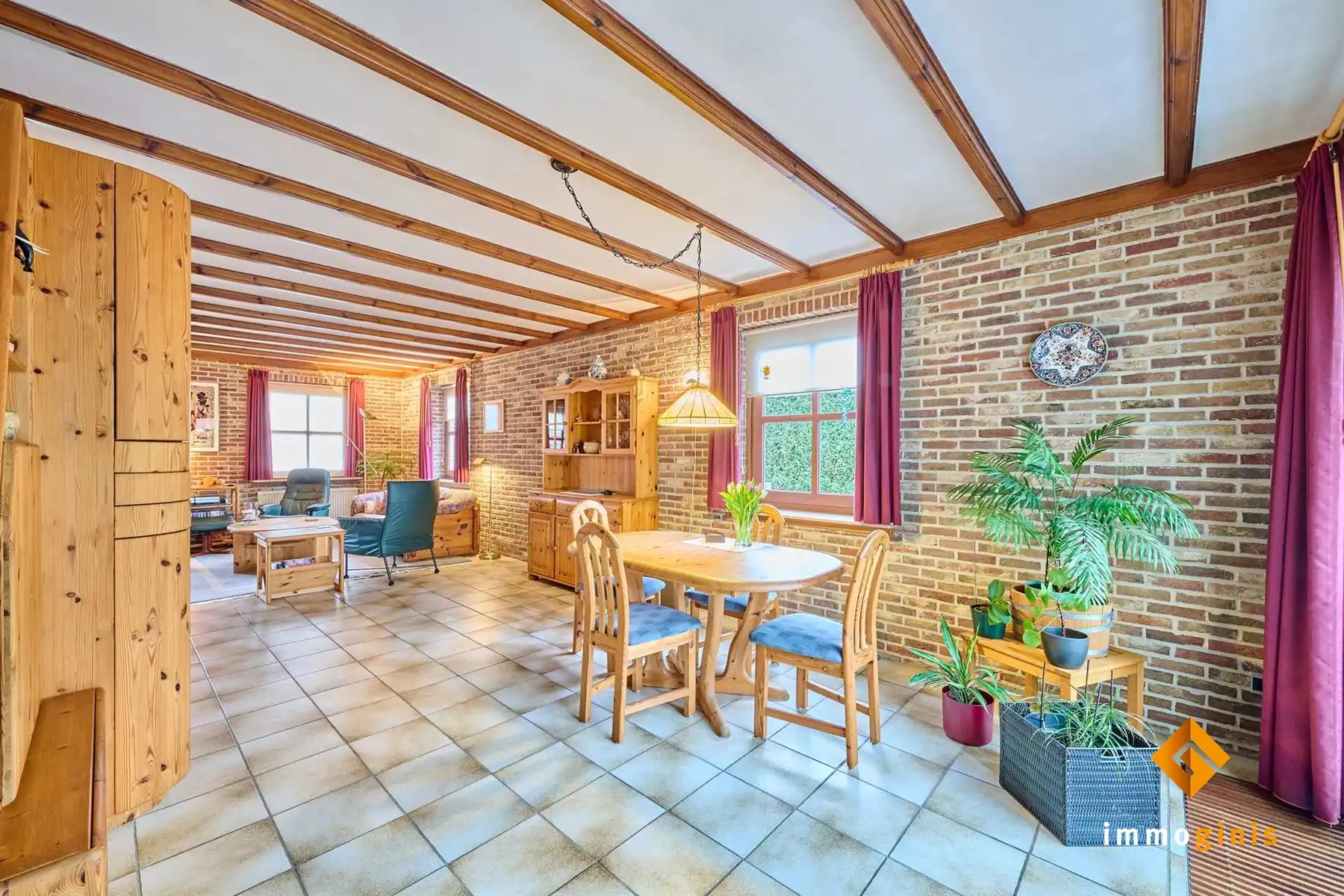 Verrassend ruime woning met 5 slaapkamers en een vrijstaand bijgebouw van 95 m²! foto 5