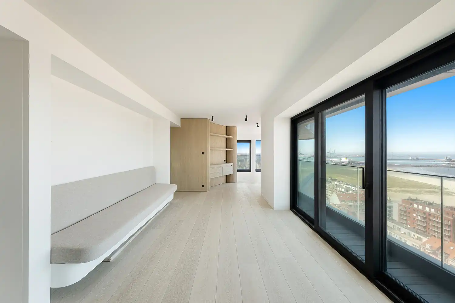 Fenomenaal appartement met panoramisch zicht op de 18de verdieping van Res.Heldentoren foto 10