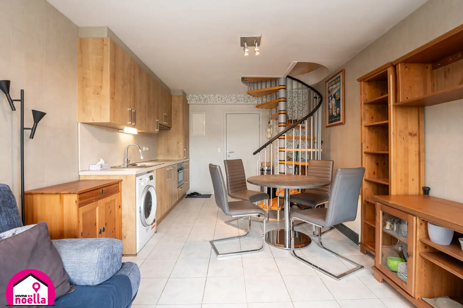 TE KOOP TE WESTENDE DUPLEX APPARTEMENT MET 1 SLAAPKAMER! foto 7