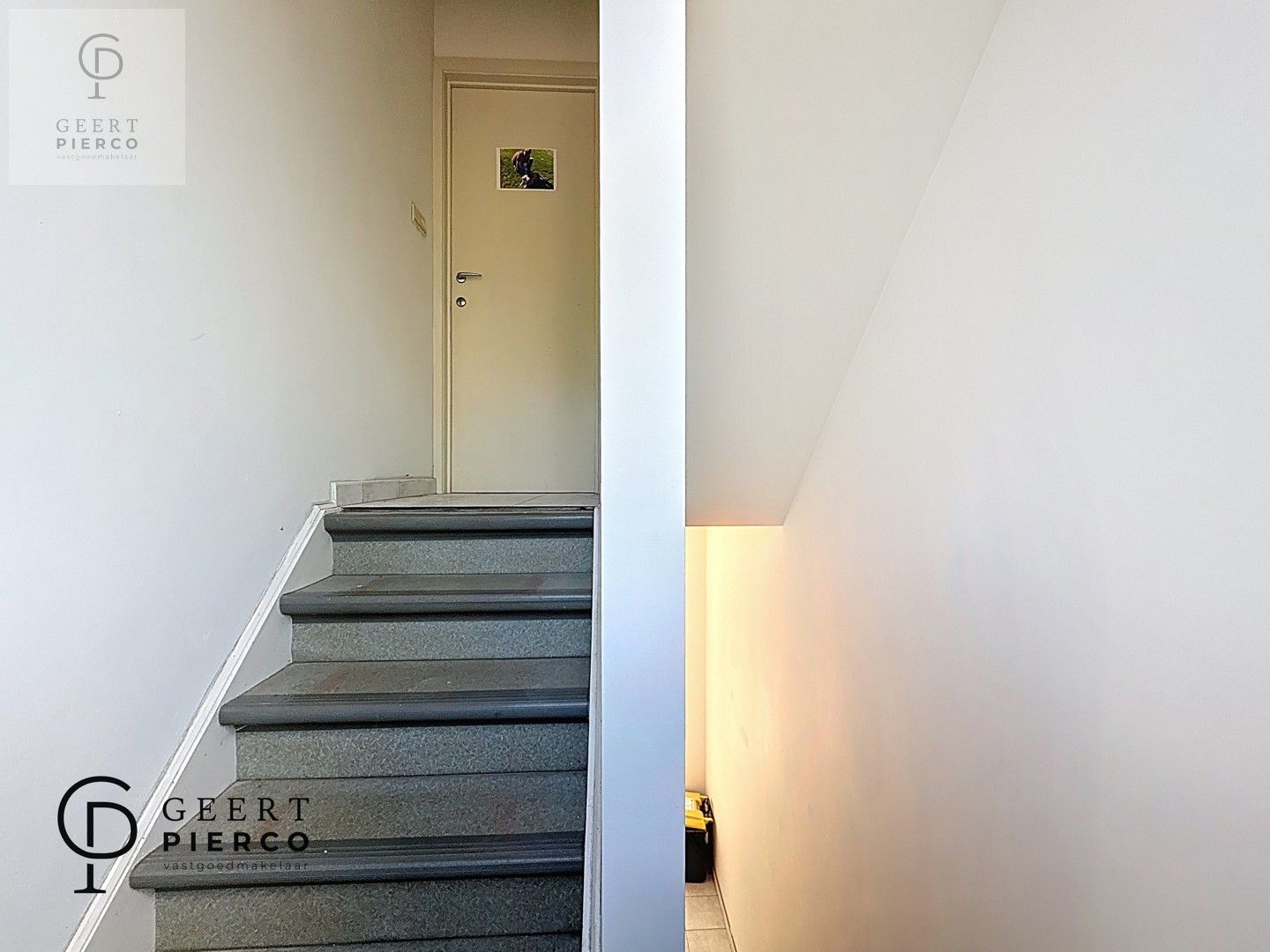 Knap gerenoveerd appartementsgebouw foto 21