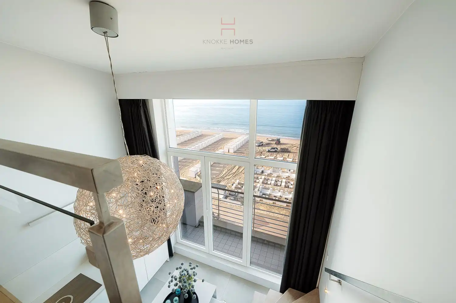 Mooie duplex-mezzanine met frontaal zeezicht en zuidgericht terras. foto 17