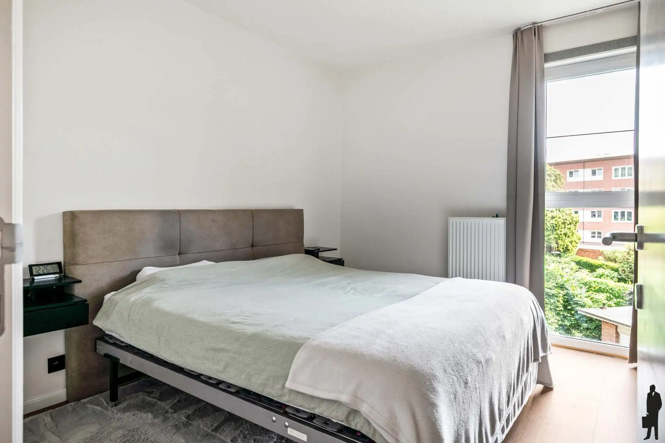 Instapklaar appartement met 2 slpks, terras en staanplaats foto 10