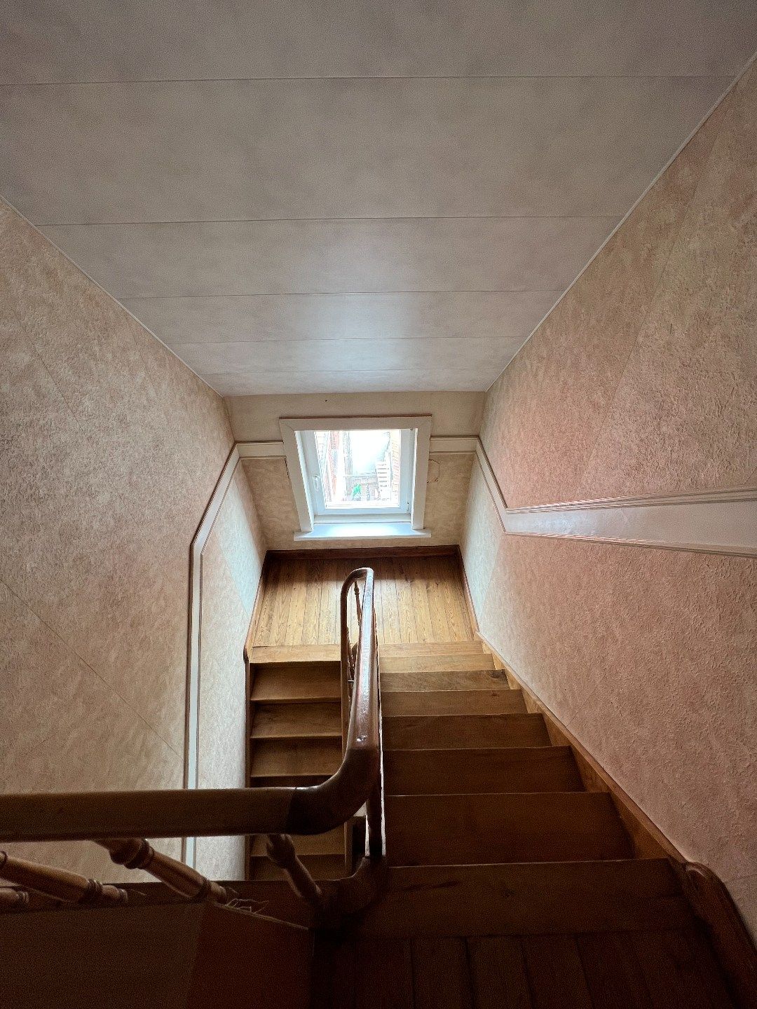 GEMEUBELD DUPLEX-APPARTEMENT MET 1 SLAAPKAMER IN IEPER foto 10