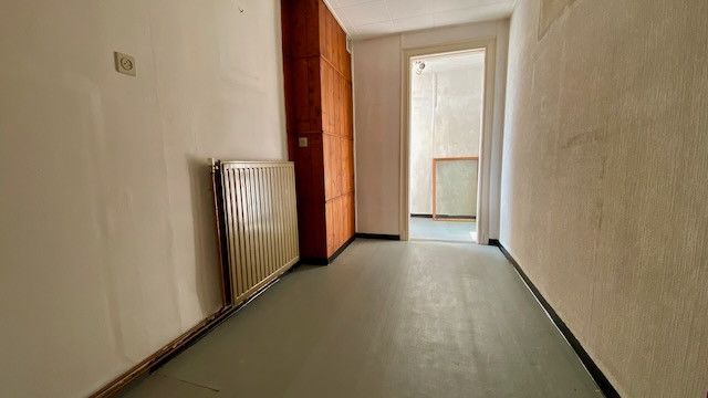 Knusse te renoveren rijwoning met 2 tot 3 slaapkamers en 2 terrassen. foto 13