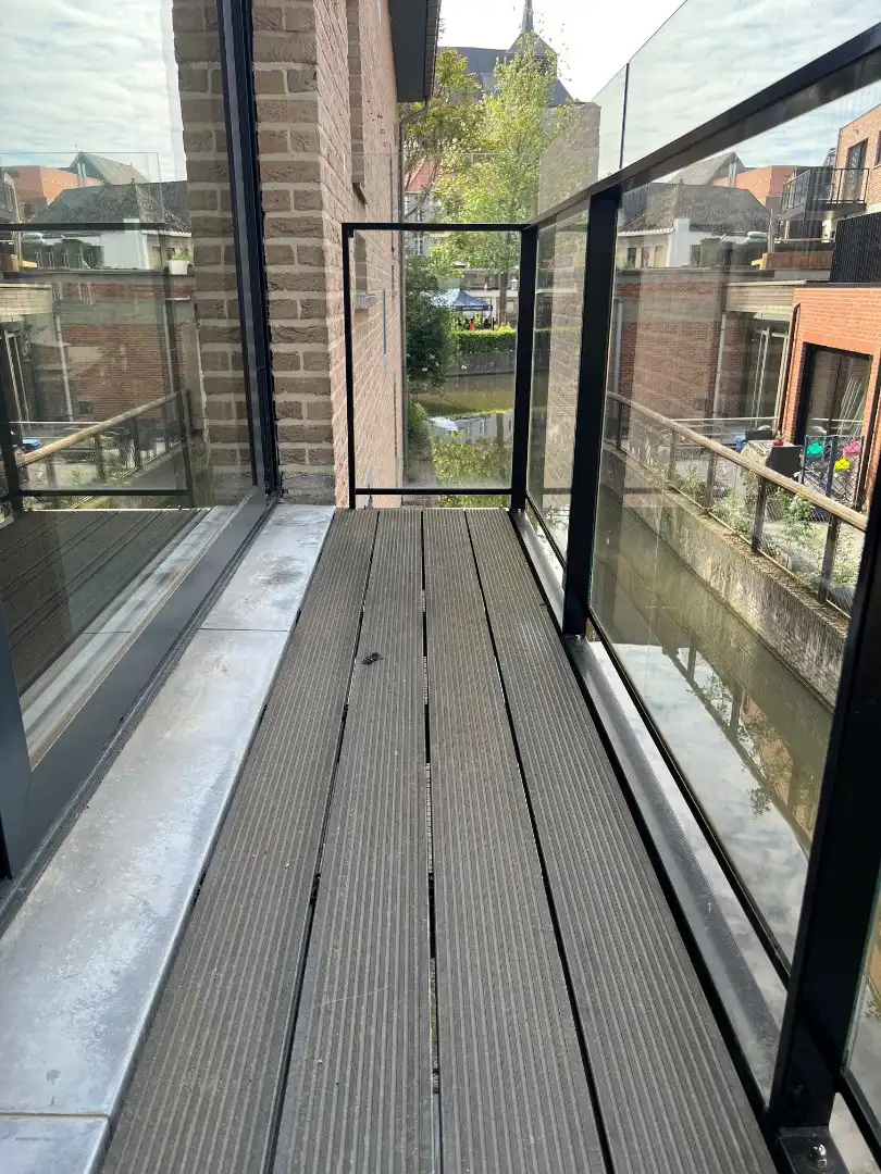 Appartement te Diest : slaapkamer en terras foto 4