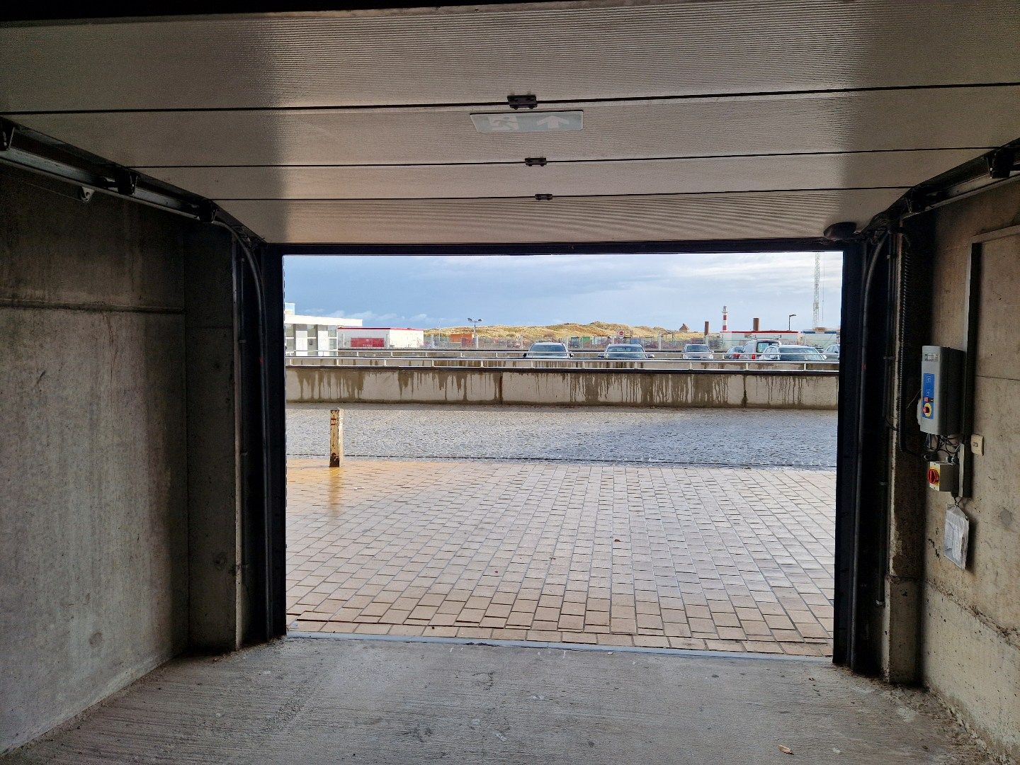 Garage te koop onder de zeedijk foto 6
