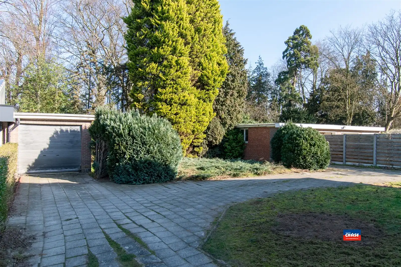 Ruime open gezinswoning met tuin en twee garageboxen  foto 26