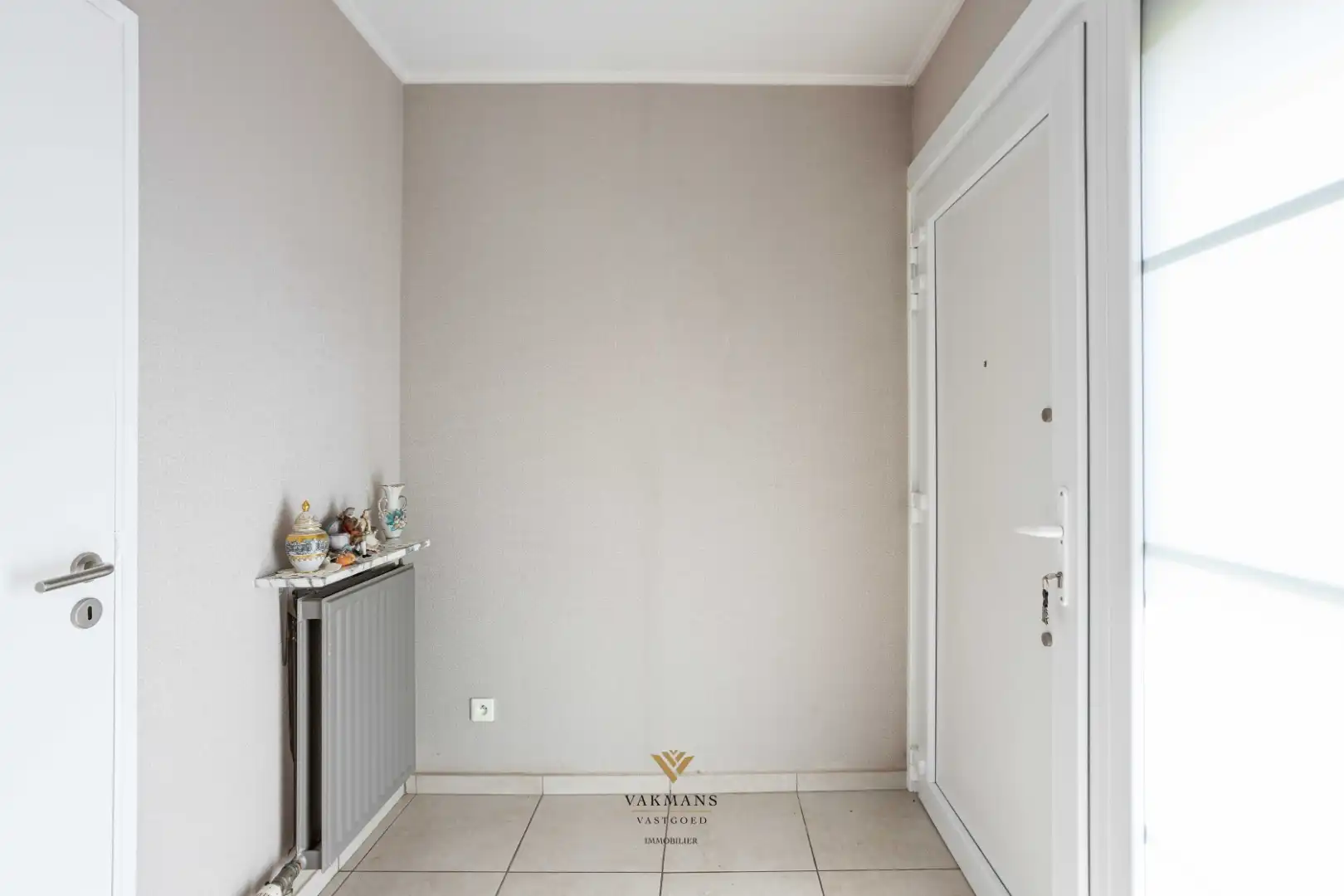 Gelijkvloerse woning met 3 slaapkamers, oprit en garage foto 8