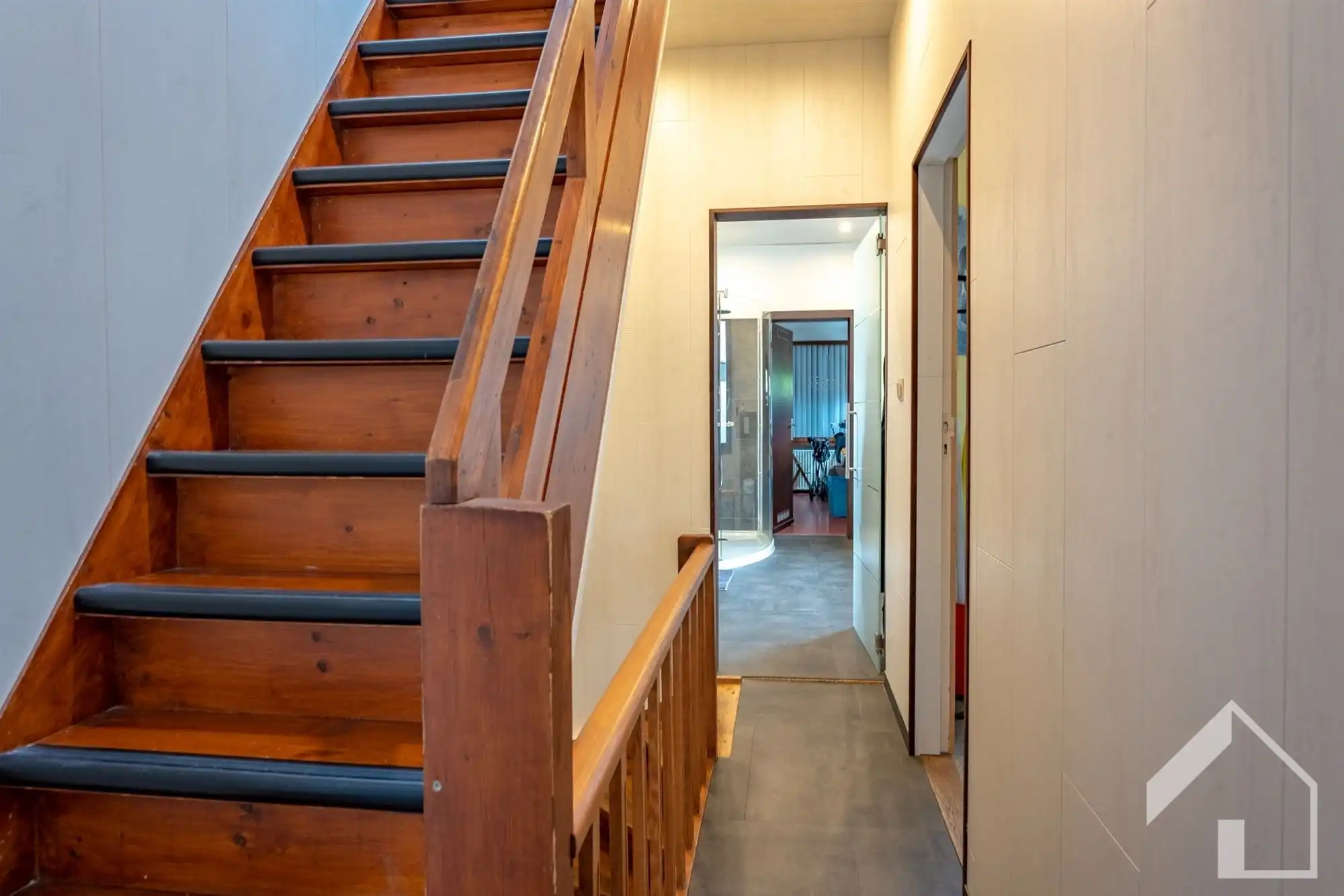 Ruime woning met 3 à 4 slaapkamers foto 10